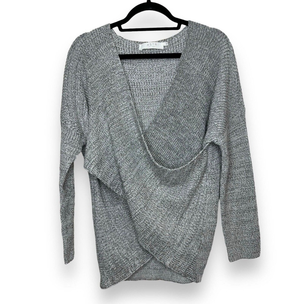 ASTR The Label Size Large Wrap Front Sweater Gray Heather Long Sleeve Light EUC